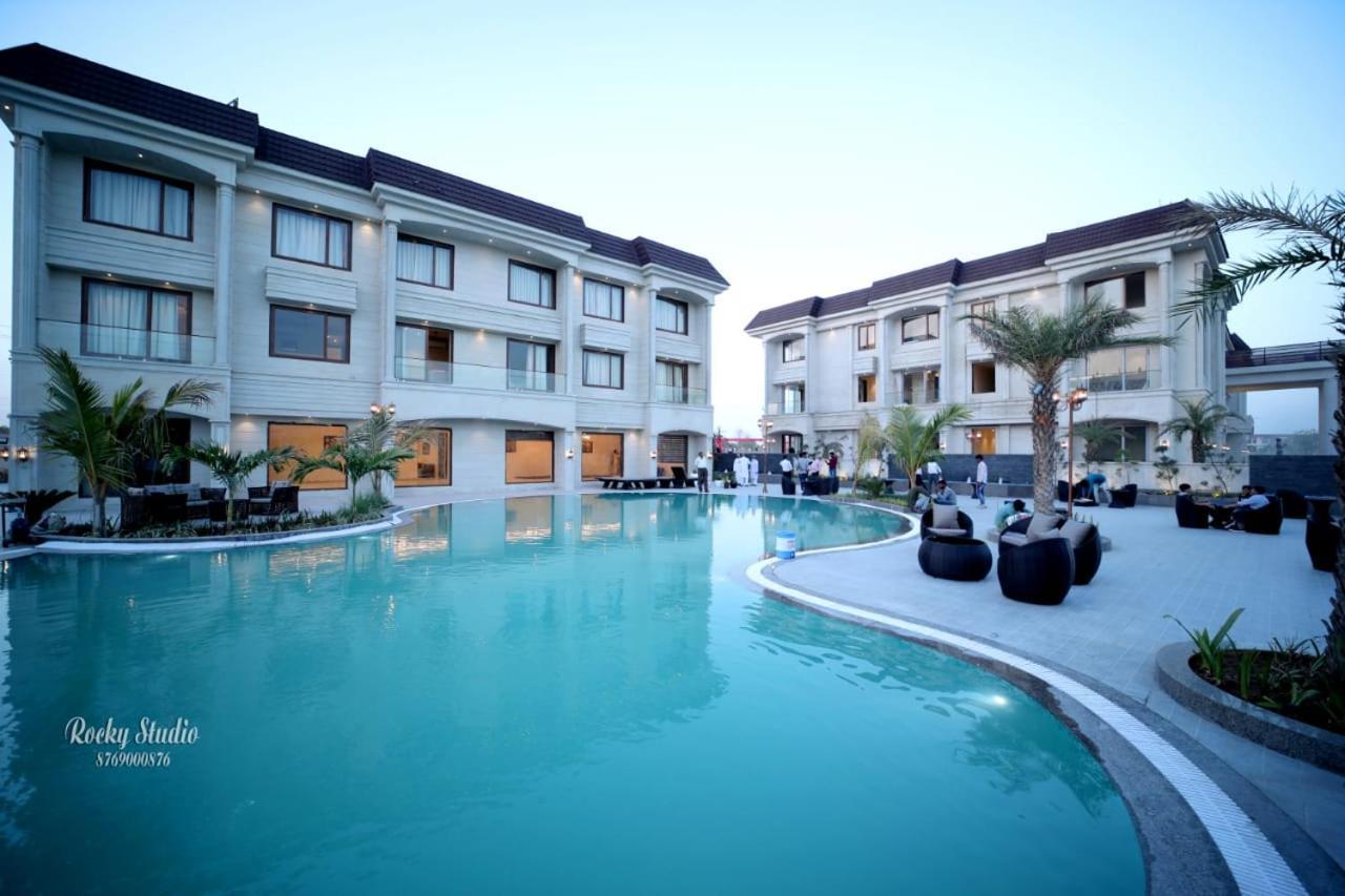 The Imperial Prime Clarks Inn Suites, Bhīlwāra Exterior foto